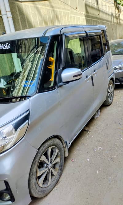 Nissan dayz roox highway star 2014 / 2017