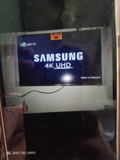 32 inch smart l e d Samsung with box