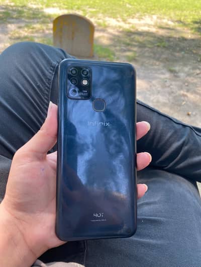 Infinix Hot 10 4/64GB. . . screen damage from down side but works well