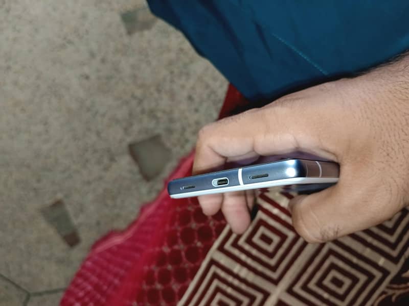 Google Pixel 7a 3
