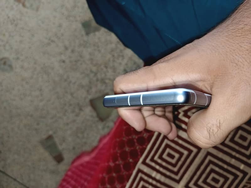 Google Pixel 7a 5