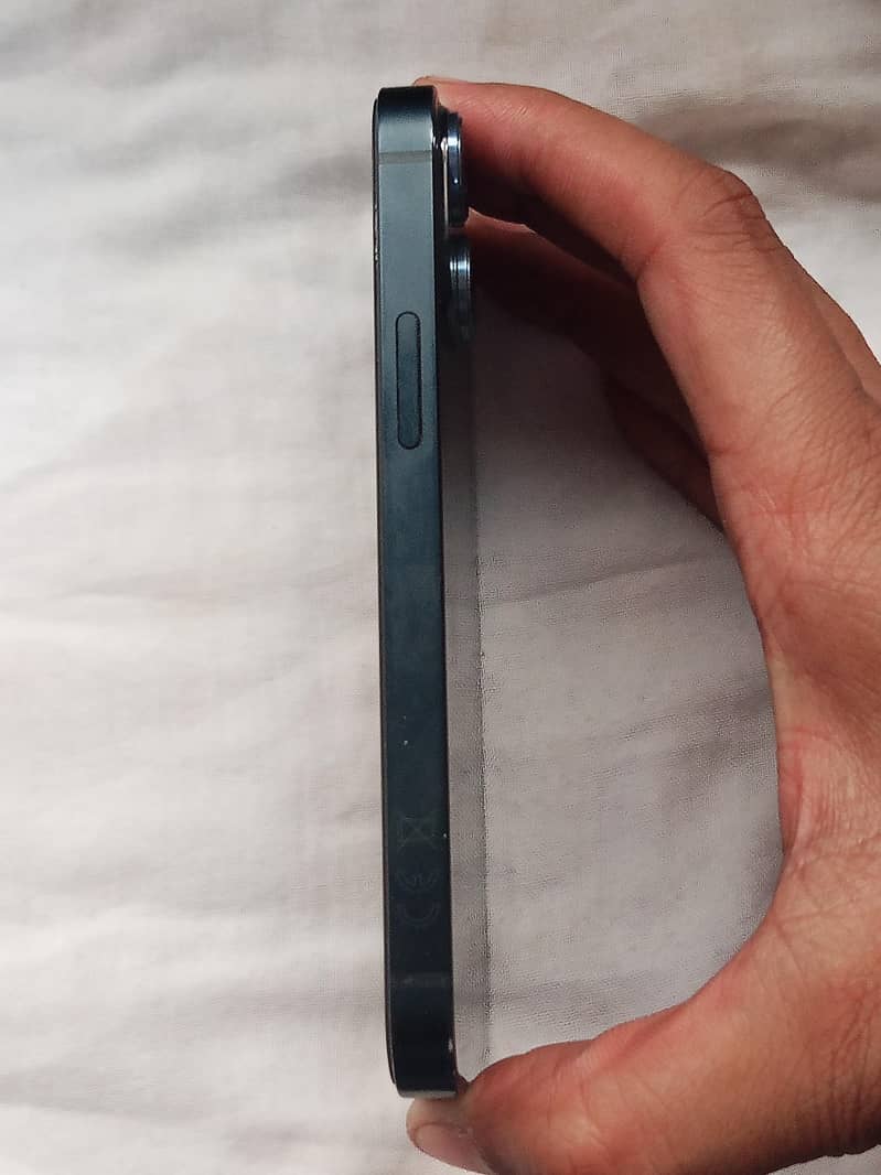 Apple iPhone 13 mini 1