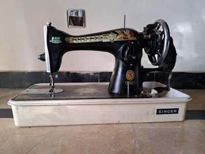Singer Sewing Machine (سلائی مشین) Brand New Condition (Service Needed