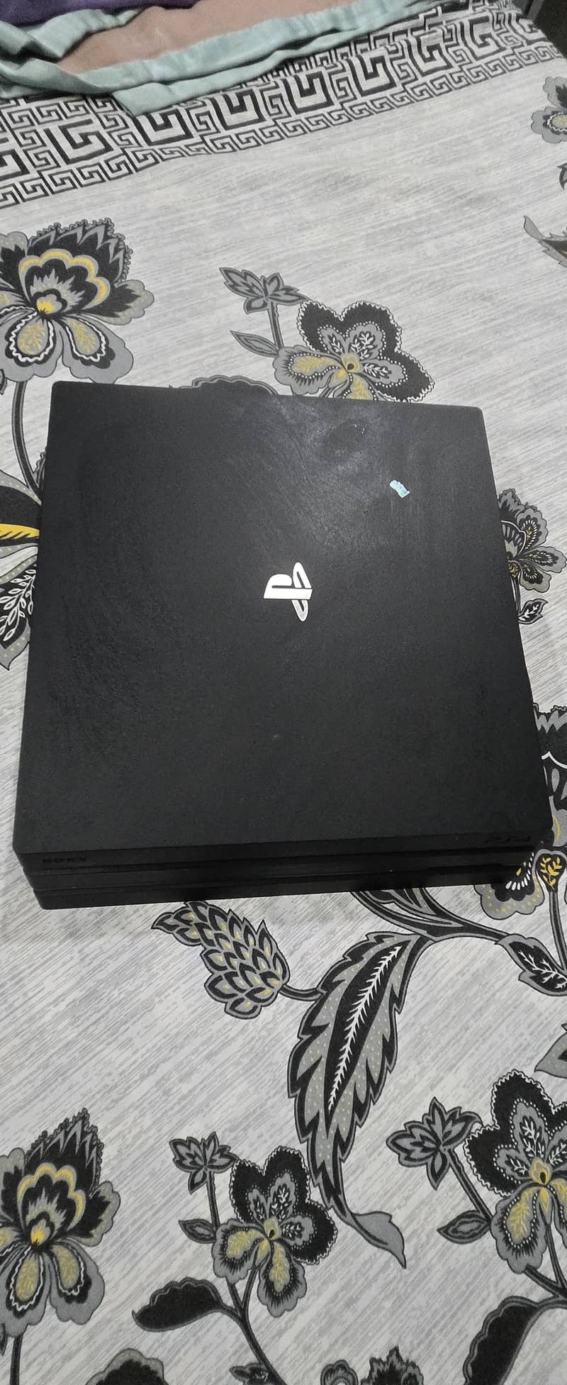 PS4 Pro 1Tab 2