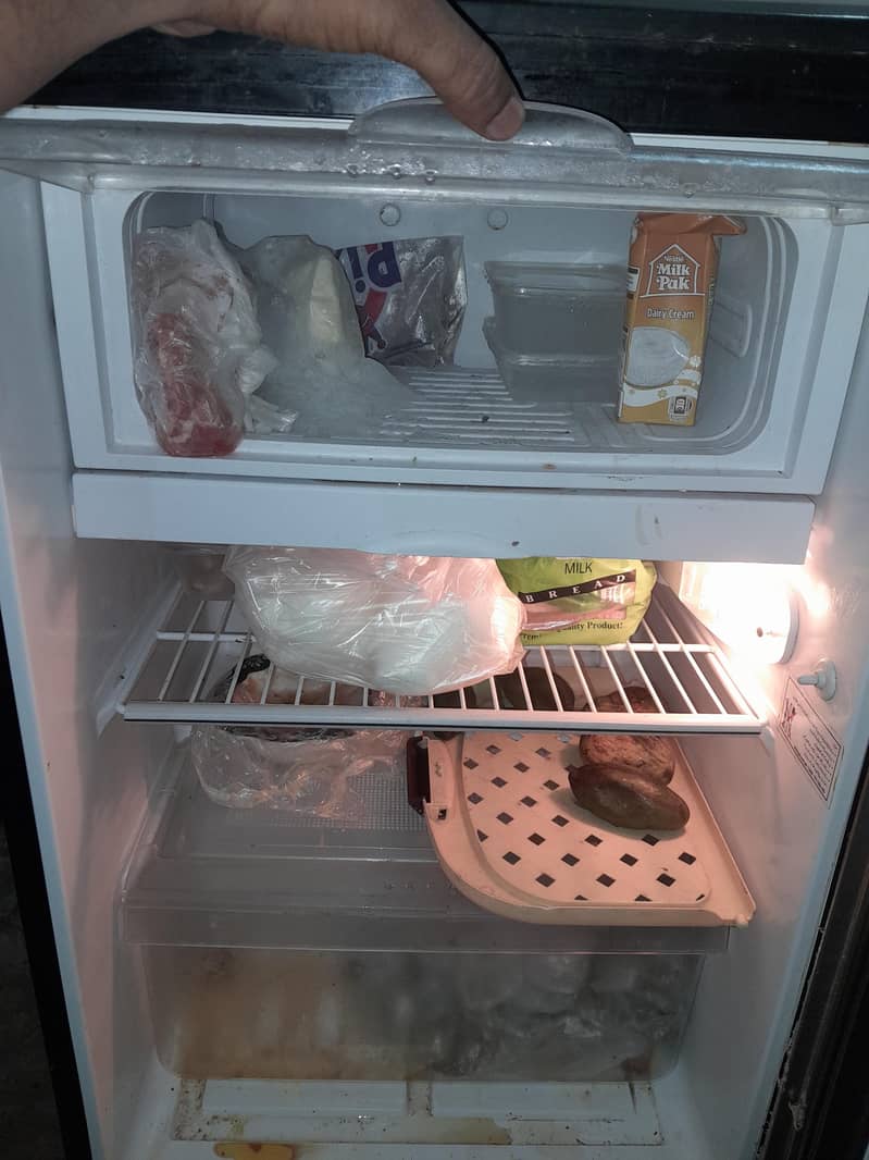 Refrigerator 7