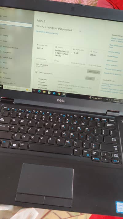 Dell lattitude 5480 , core i5 7th gen , 14" display