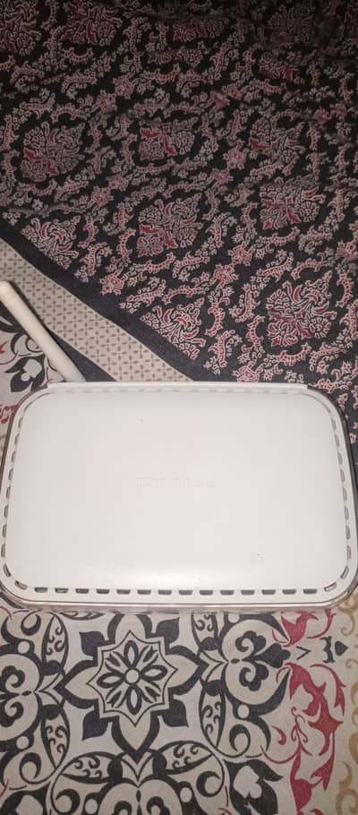 NETGEAR four port router