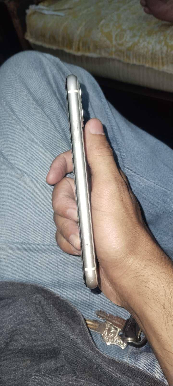 Apple iPhone 11 2