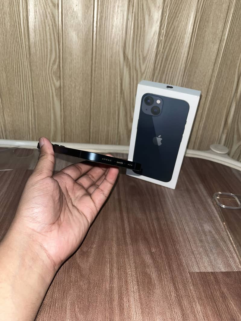 Apple iPhone 13 3