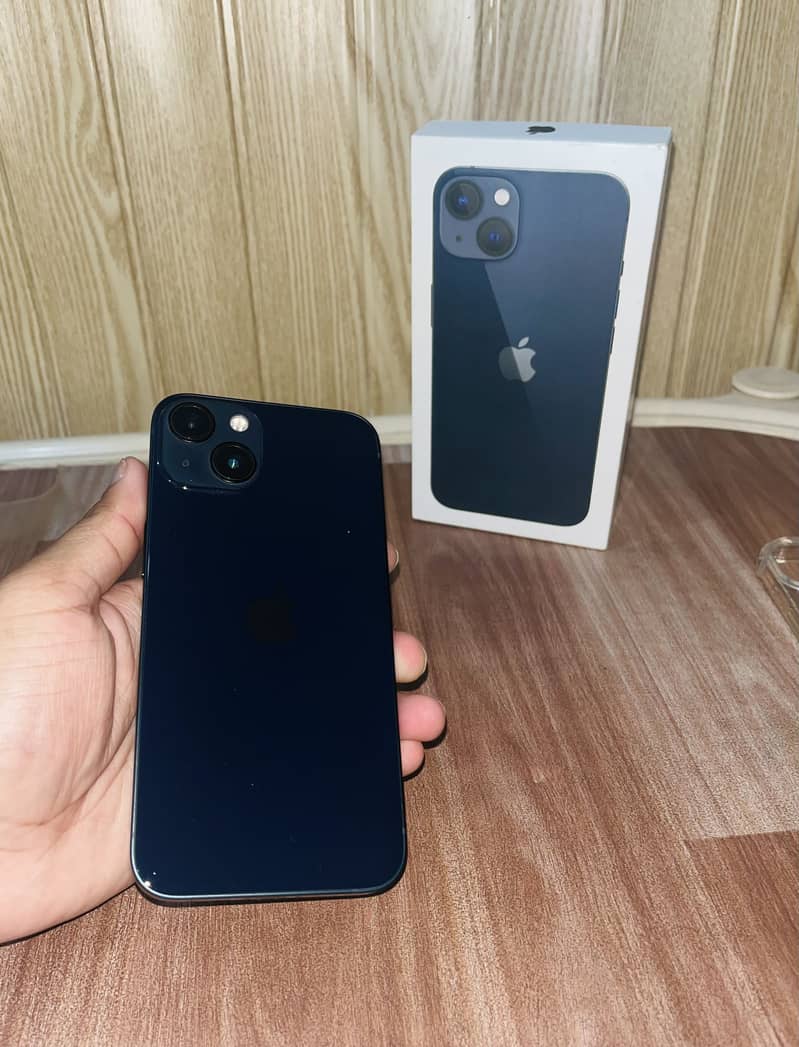 Apple iPhone 13 5