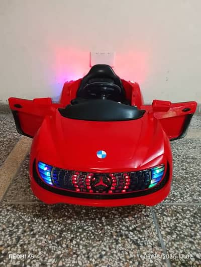 Kids Electric Rechargeable Car New condition. O3454O26O5O Call Whatsap