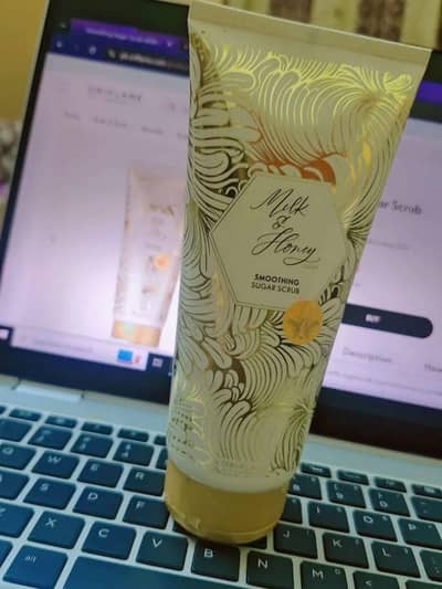 Imported Smoothing Milk and Honey Sugar Scrub - Brand New