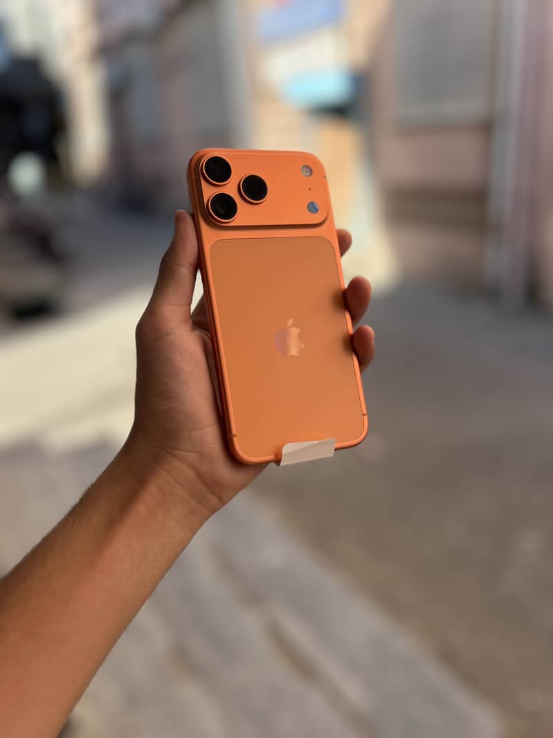 Apple iPhone 17 Pro Max 1