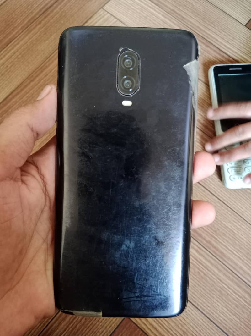 One Plus 6T 5