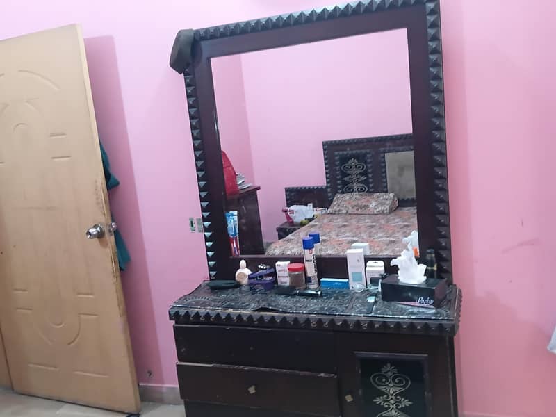 Bed Dressing & side Table 2