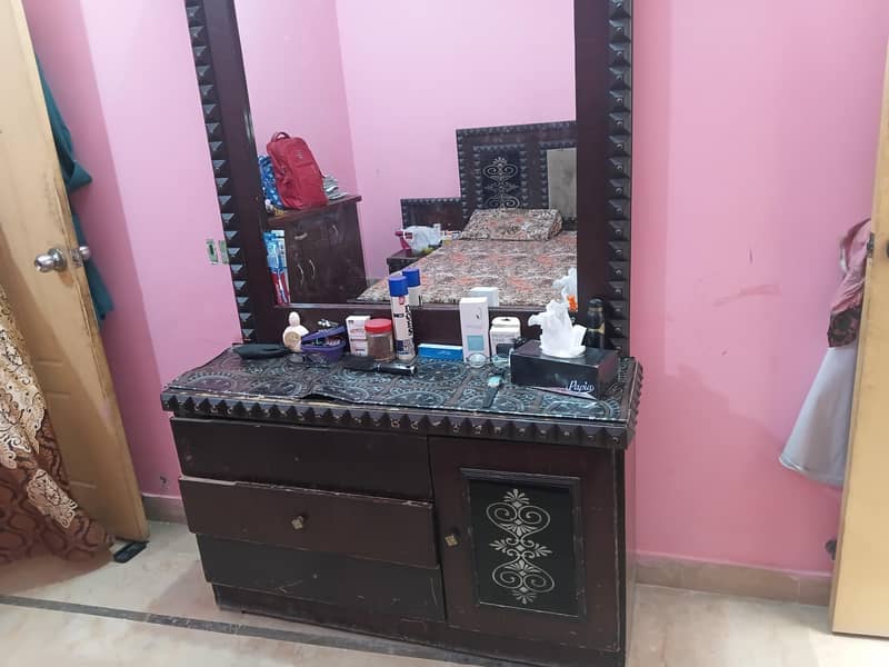 Bed Dressing & side Table 3