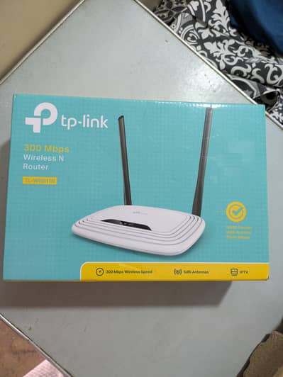 TP-LINK router new 10/10 condition