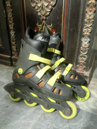 Urgent sale Best Sports Skating shoes