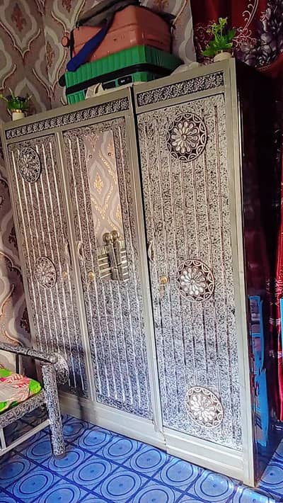 wardrobe 3 dor