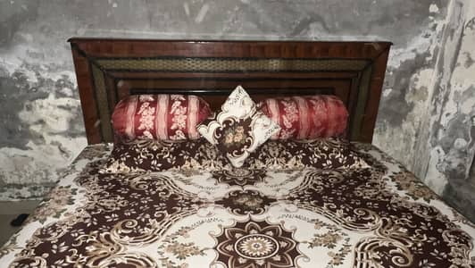 Bed Set - Wooden Luxury Bed With Mattress