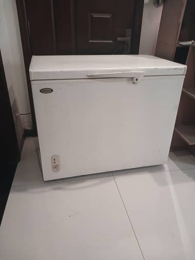 waves single door deep freezer