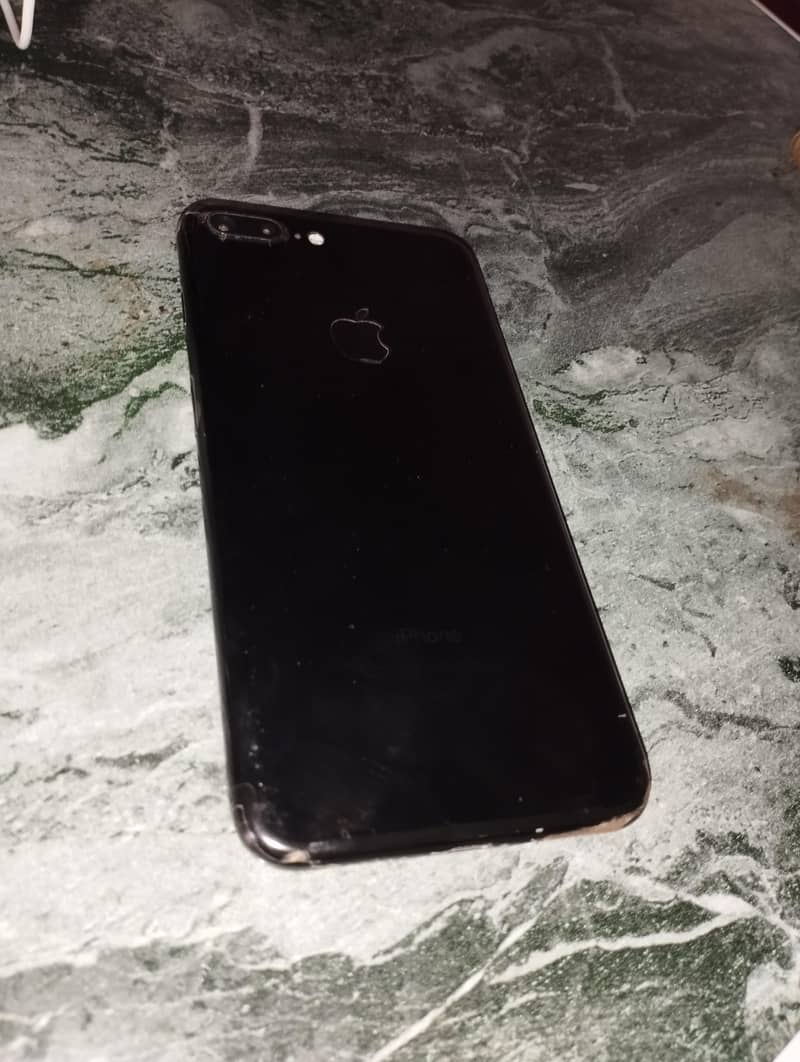 Apple iPhone 7 Plus 1