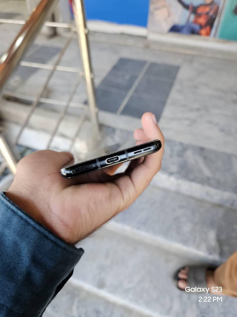 One Plus 9 Pro 6