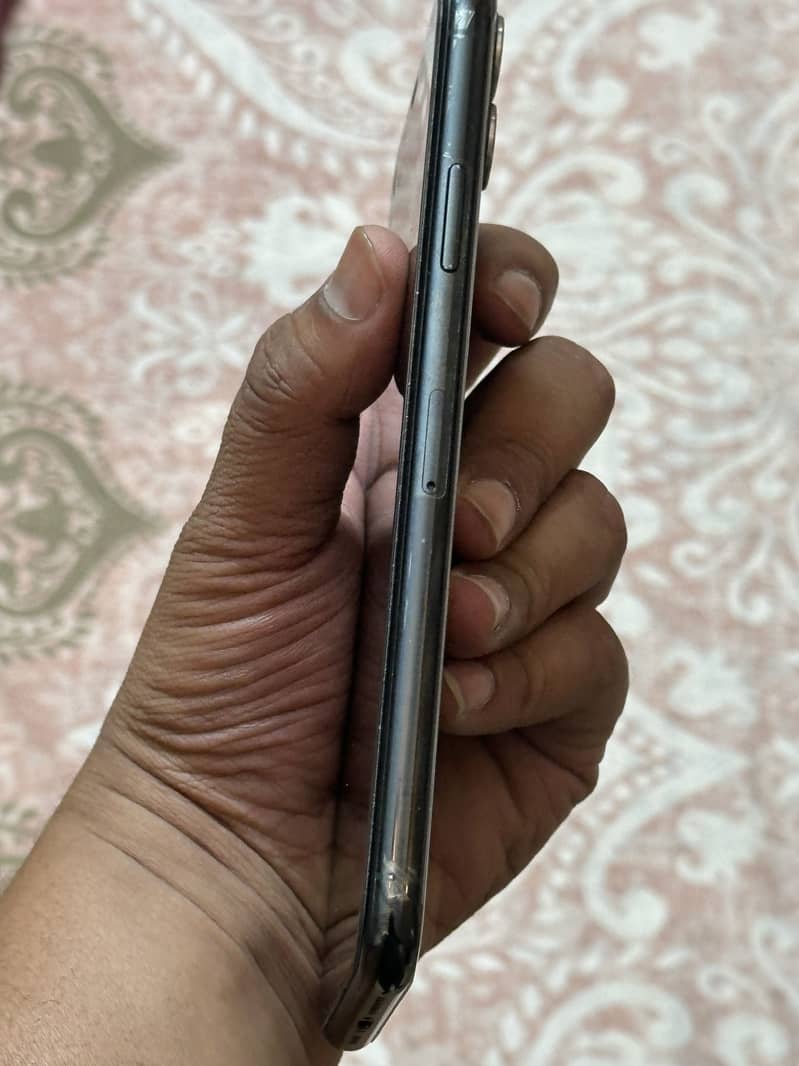 IPhone 11 Pro Max 2