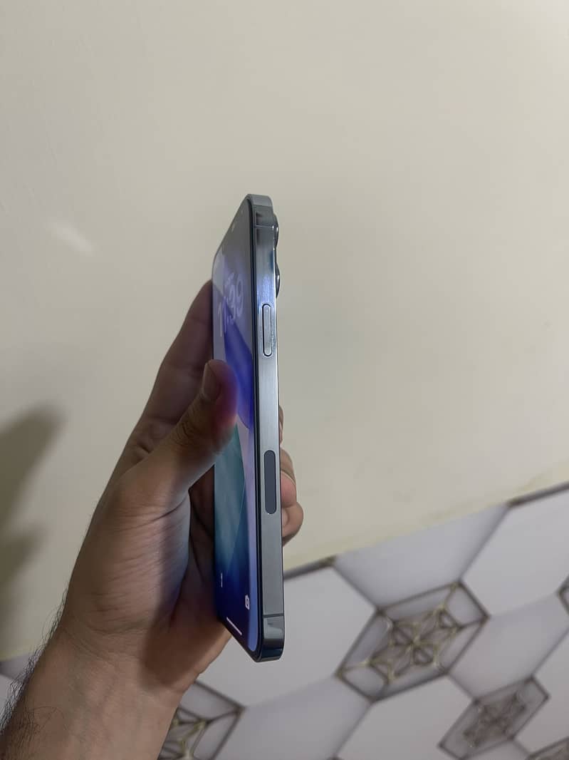 Apple iPhone 13 Pro Max 6