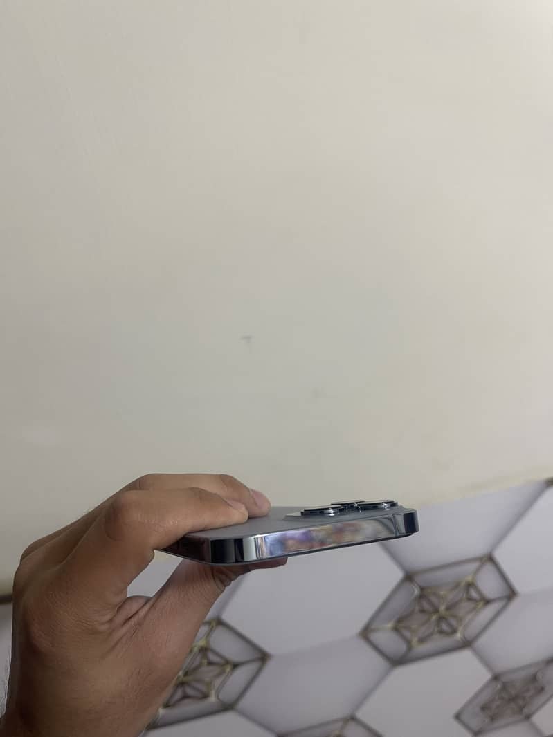 Apple iPhone 13 Pro Max 7
