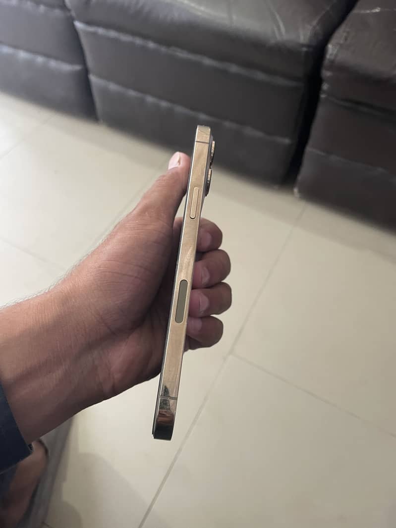 Iphone 13 pro max 5