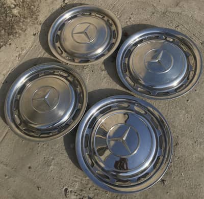 Mercedes Benz R107/W116/W108 Hubcaps Rimcover 14 Inch