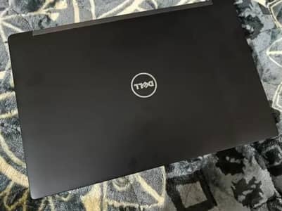 Dell laptop available - message for clear pictures & video