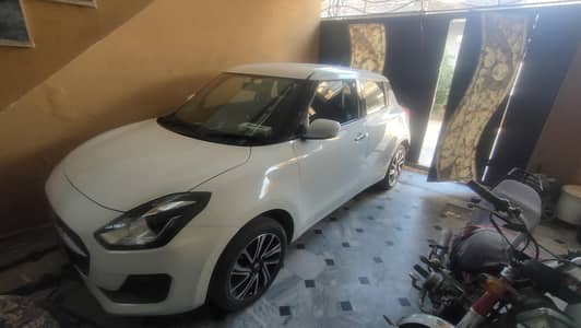 Suzuki Swift GLX 2022