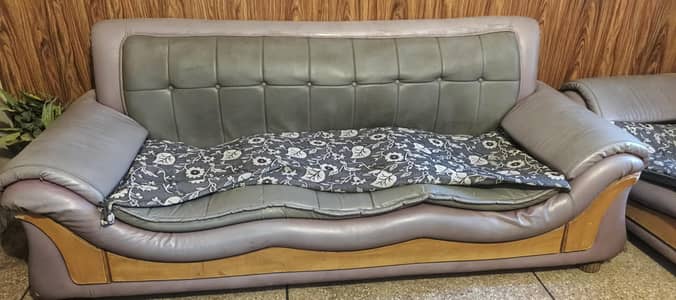 6 seater leather sofa set urgent for sale