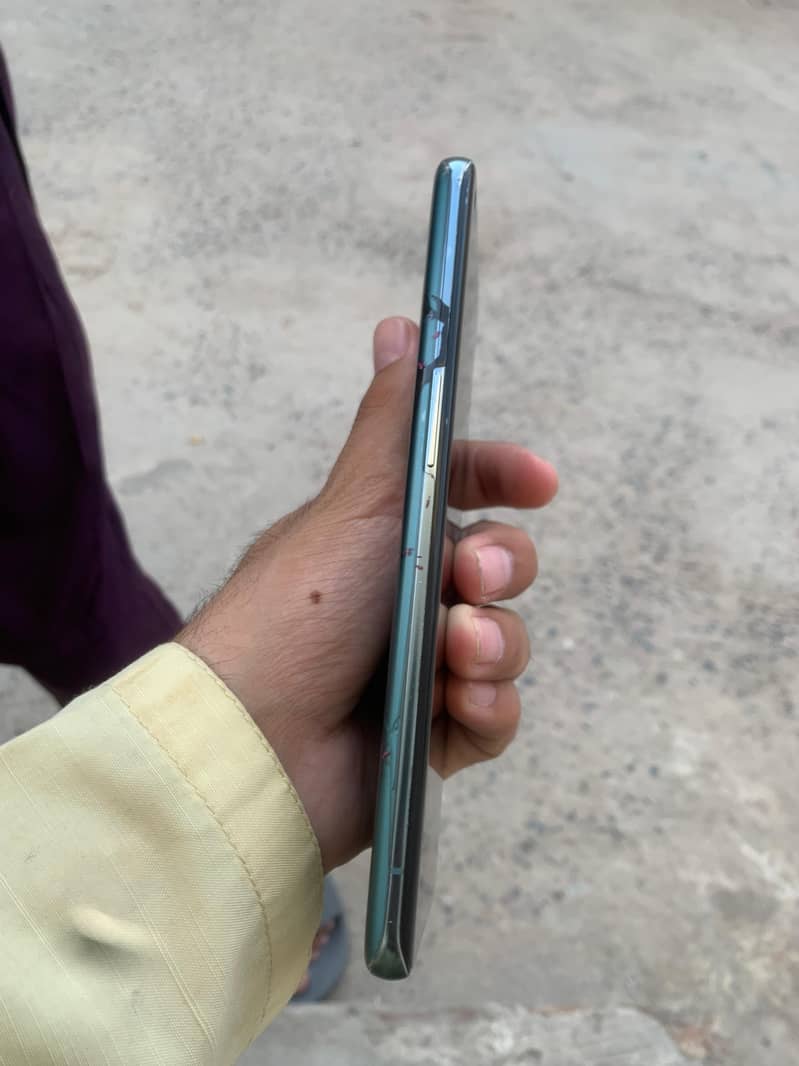 One Plus 9 Pro 4
