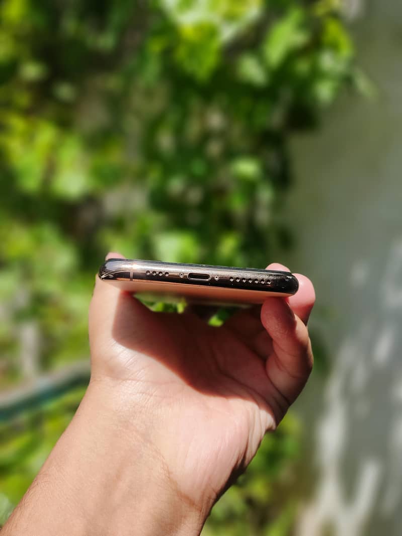 iphone 11 pro max 2