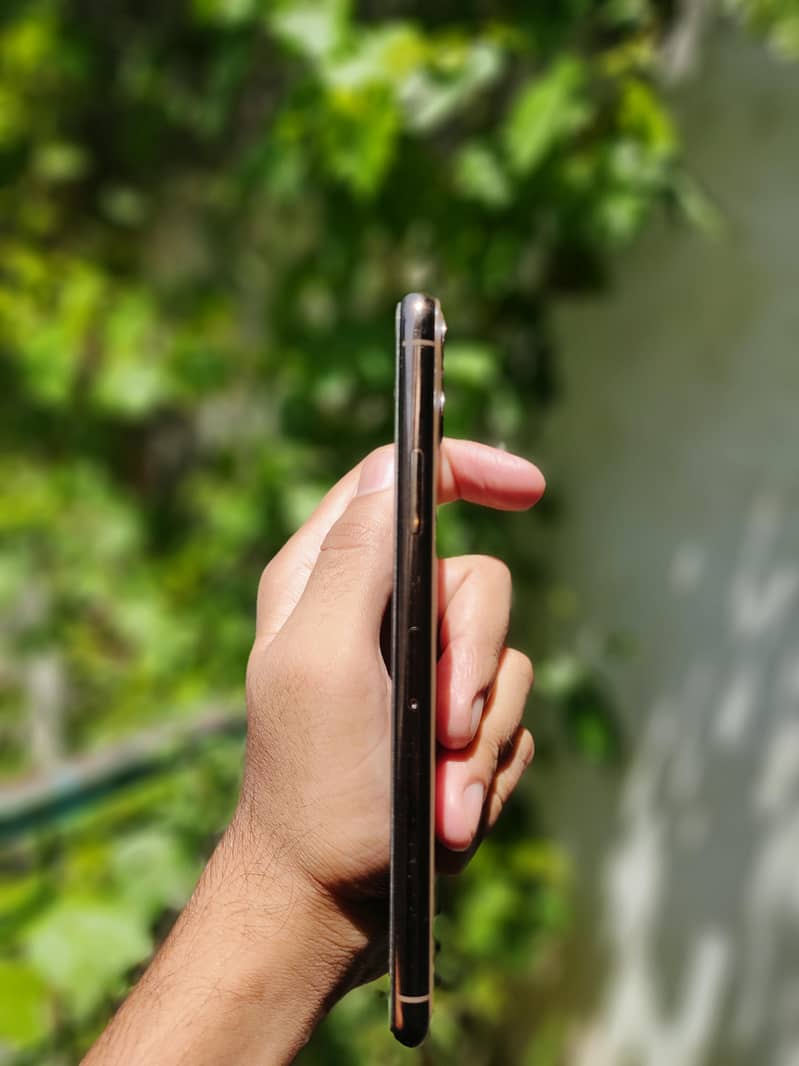 iphone 11 pro max 3
