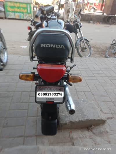 Honda CD70 motorcycle/ bike