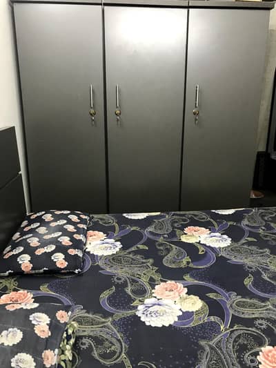 3 door wardrobe