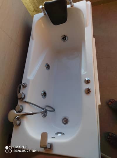 jacuzzi bath tub for sale