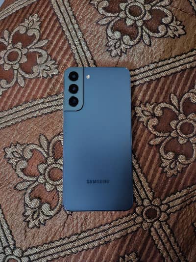 Samsung Galaxy S22 Plus - 10/10 (Water Pack)