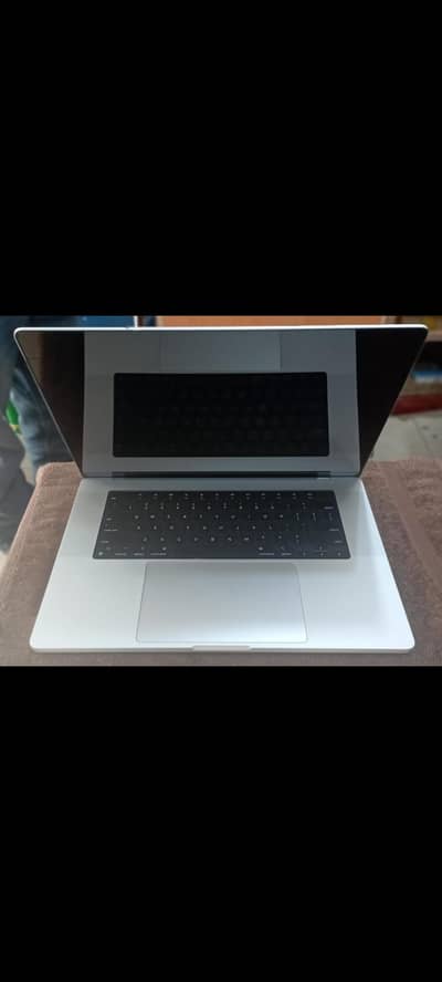 MacBook M3 Pro 2023 18GB 512GB & 36GB 512GB 14" &  16" MRW13 & MRW63
