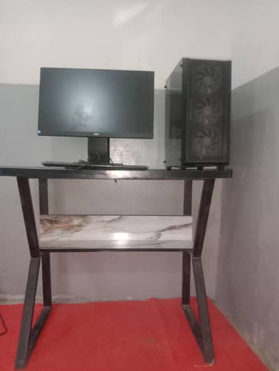Intel i7-4770k GTX 1060 6GB 24GB RAM 24 INCH MONITOR