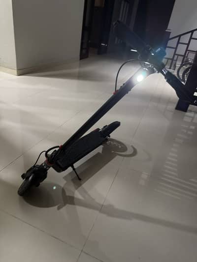 Electric scooter