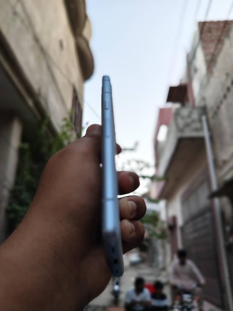 Google Pixel 7a 2