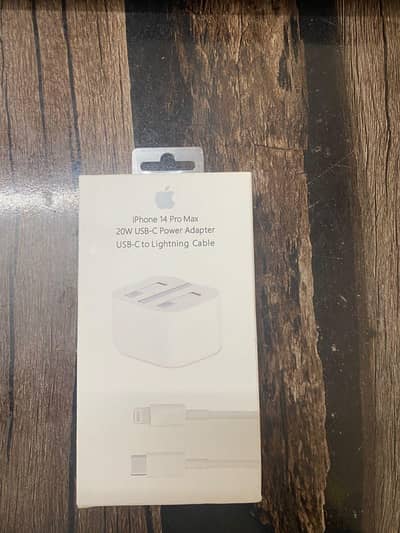 iphone charger 11 to 14 pro max are available 3 pins