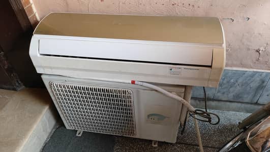 AC 1.5 TON  DC Inverter, Heat and Cool (Read Ad)