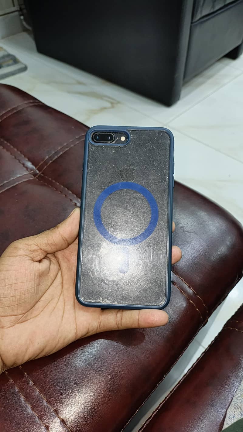 Apple iPhone 7 Plus 0