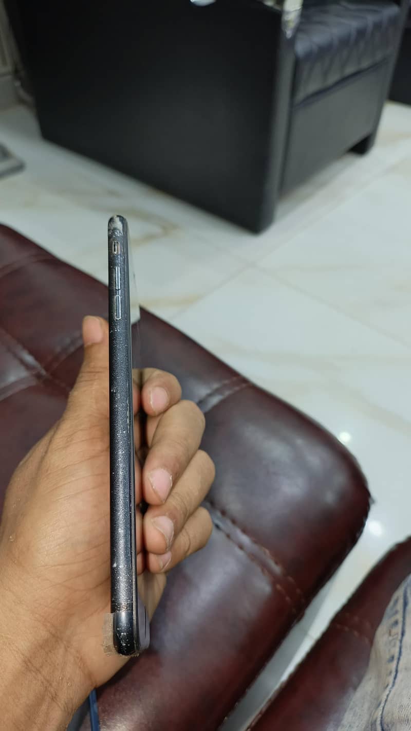Apple iPhone 7 Plus 3